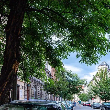 Ex Libris Apartment *